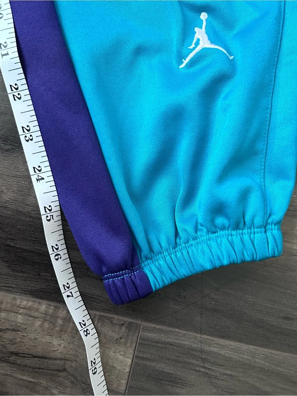 Jordan Charlotte Hornets 22/23 Showtime Sweatpants Joggers Youth XL 18-20